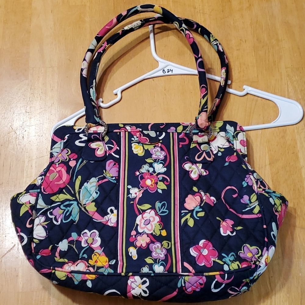 Vera Bradley magnetic top bag